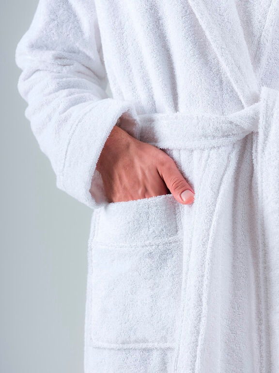 леон белый 1