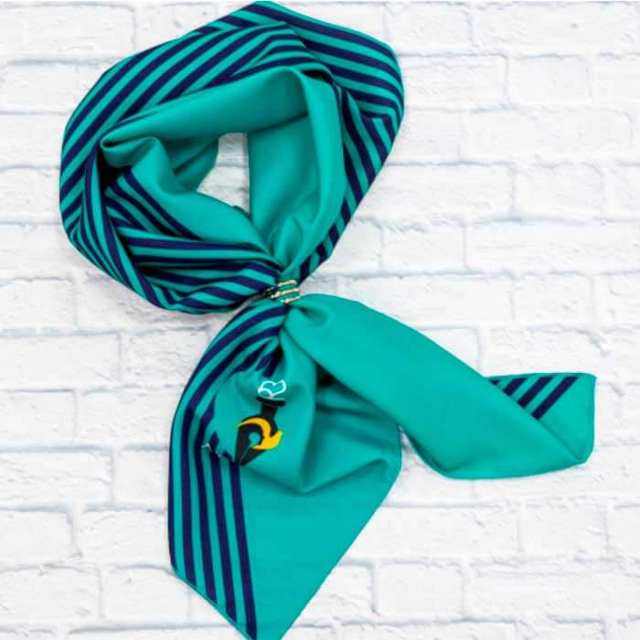 Платок для девочки Лицей 62 (размер 58*58)